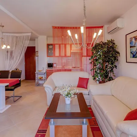 Apartment Moderne, Komfortable Nahe Kap Kamenjak Premantura